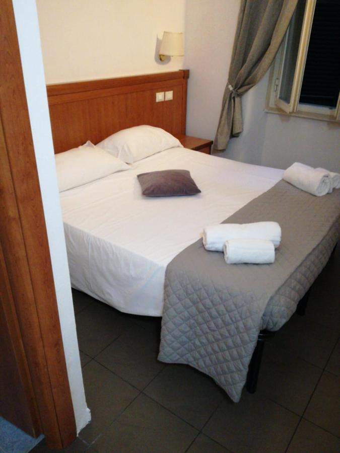 Roma Termini Tina Ya B&B Exterior photo
